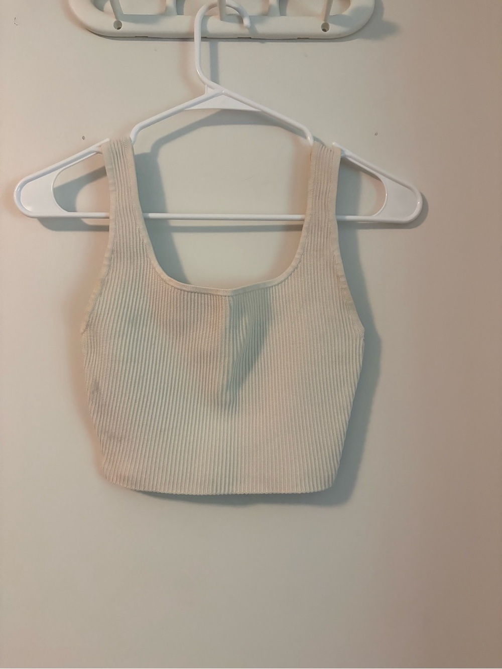 Babaton Ribbed Cream Crop Tank